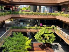 -瑞虹新天地月亮湾