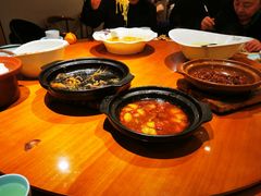 -有红鸡毛店·川菜(建设路店)