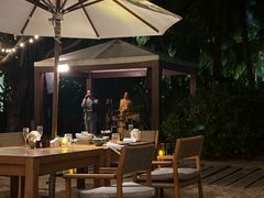 -三亚艾迪逊酒店·海滩烧烤 BARBACOA·现场乐队·浪漫晚餐·烧烤海鲜