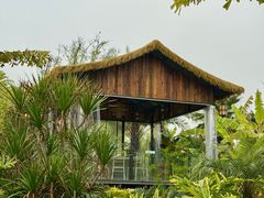 -茅草房·河畔园林火锅