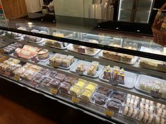面包甜点陈列柜-新侨三宝乐面包店(崇文门店)
