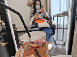 -SWANK SALON
