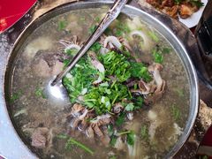 -谢老五跷脚牛肉·非遗传承店