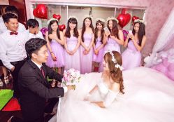 -艾米丽婚纱礼服