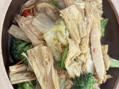 -天天向上素食餐厅(五台山店)