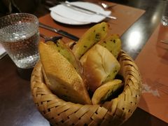 法式蒜香面包片-Golden Lily河内巴黎法越料理餐厅(建国西路店)