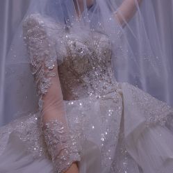 -莫小姐婚纱