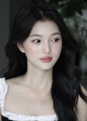 -明天见·化妆造型工作室