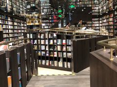 -钟书阁(群光广场店)