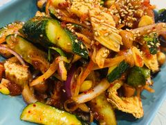 -泉哥小平房串店