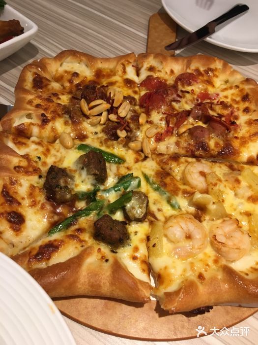 必胜客(大兴龙湖天街店)四拼爆料铁盘披萨图片