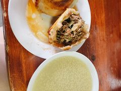 小米粥-宝瑞门钉肉饼店