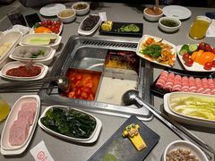 -海底捞火锅(曹安公路店)