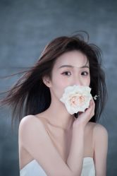 -至臻微拉婚纱摄影