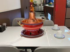 餐具摆设-一只羊·铜锅涮羊肉烧烤