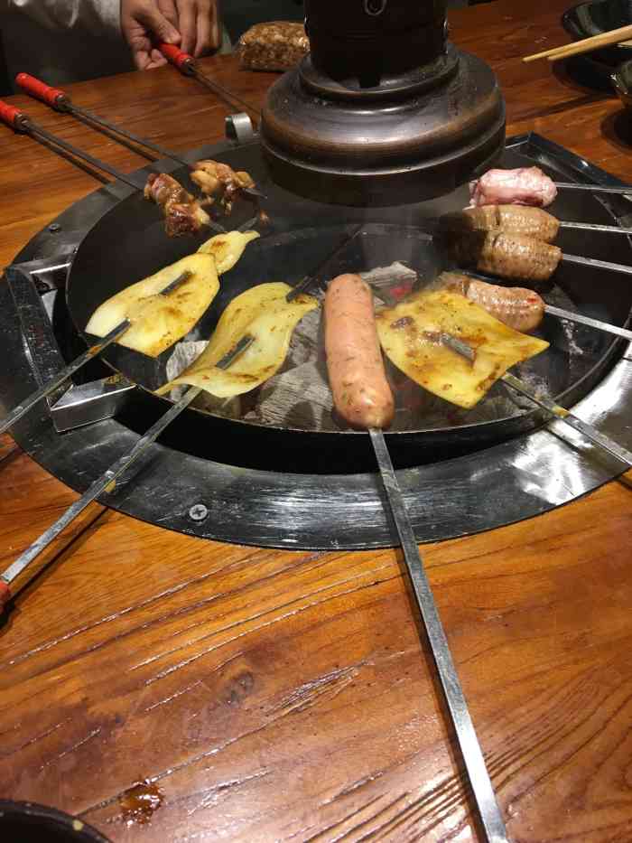 炭窑水浒烤肉-"中了个霸王餐,没想到这么快就去体验了. .