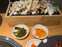 -一朵菌·野生菌探索家火锅(南亚店)