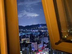 -深圳君逸国际酒店(龙岗横岗塘坑地铁站店)