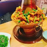 位置比较好找，附近停车尚可安排