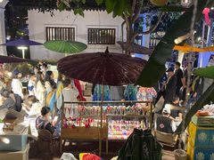 -拾光音乐餐酒吧(告庄星光夜市店)