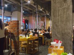 大堂-么肆烤肉·中式自助·烤肉大排档(街道口季佳PAI店)