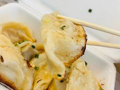 -黄阿姨锅贴大王(万航渡路店)