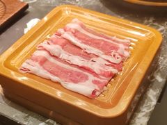 -牛YO寿喜烧·铁板烧和牛火锅自助(市府恒隆店)