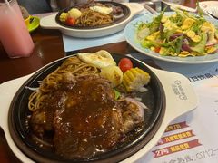 -绿茵阁西餐厅(中央广场店)