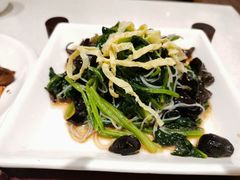 -闫府私房菜(经四路万达店)