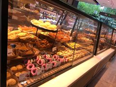 -巴黎贝甜(大宁国际商业广场店)