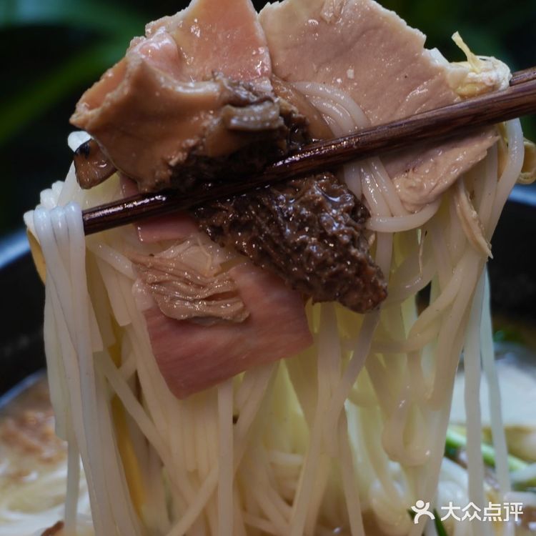 不太好找的宝藏过桥米线被我找到啦