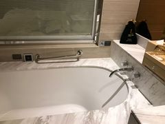 -上海中航虹桥机场泊悦酒店