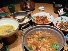 -吃饭皇帝大土家民族菜(正大广场店)