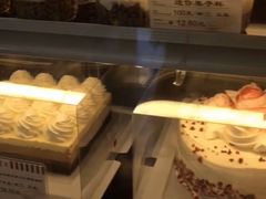-红宝石·鲜奶小方·海派西点房(金杨店)