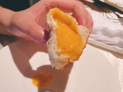 脆皮流沙包-皇朝会.经典传统粤菜(外滩店)
