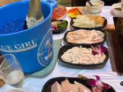 -鲜入围煮花胶鸡海鲜火锅