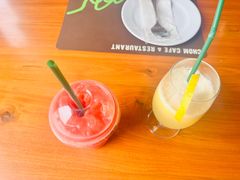 -Chom Cafe and Restaurant