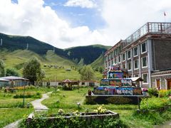 -黑青稞庄园·新式藏餐·牦牛肉汤锅(新都桥店)