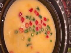 -洪氏嗨捞·广东猪肚鸡·椰子鸡火锅(西咸万象城店)