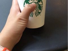 拿铁-星巴克臻选(广州沙面店)