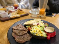 牛油果五谷蔬菜色拉-LO CALCOW卡路力轻食主义餐厅(陆家嘴店)