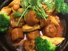 豆筋棍闷猪尾巴-渝半城经典川粤菜(重庆天地店)