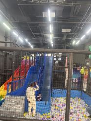 -零重力蹦床空间·滑梯·海洋球·团建(奥特莱斯店)