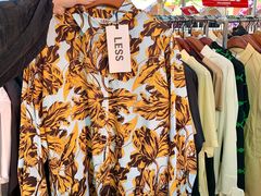 -百年港湾奥特莱斯(香炉礁店)