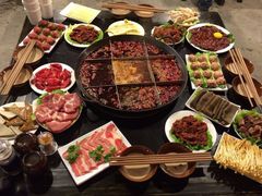 -红九格老火锅(三峡广场店)