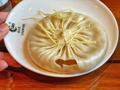 陈士荣蟹黄汤包-鸿运酒楼
