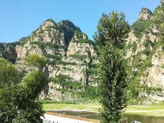 -百里峡七彩艺术小镇