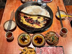 -周小明火锅(黑金冠社区店)