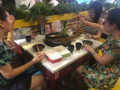 -钢管厂五区小郡肝串串香(奥克斯广场锦城万达店)