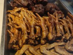 -老鼎万春卤菜(五代传承创始老店)